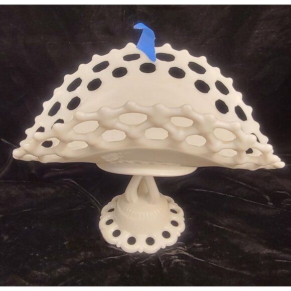 Vintage Westmoreland Milk Glass Doric Open Lace Pedestal Fruit Bowl - Picture 6 of 15